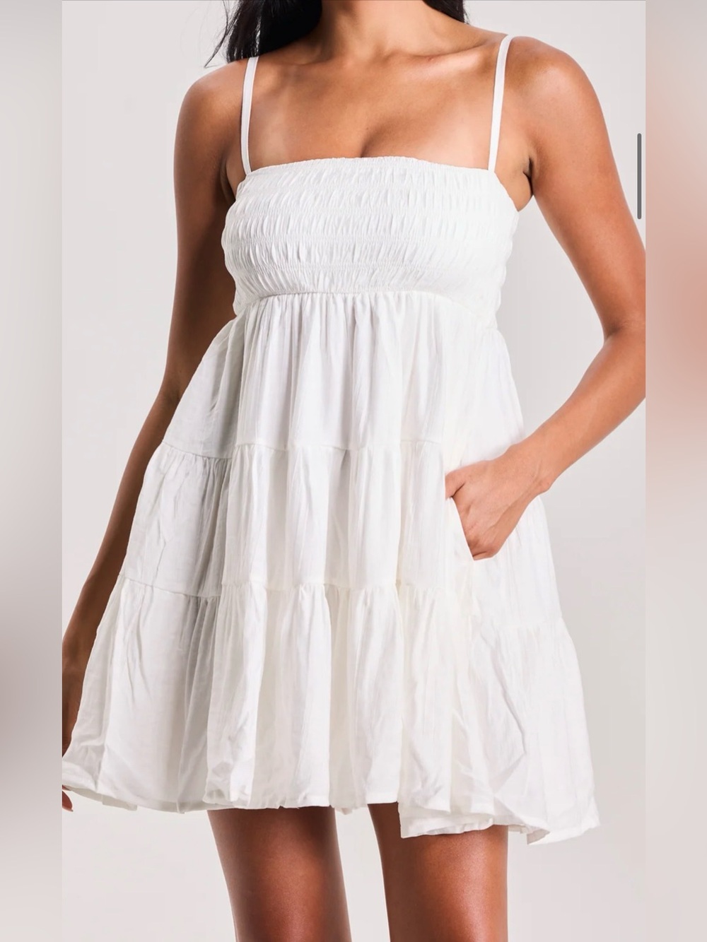 Klassy Network Tiered Mini Brami Dress White Size M